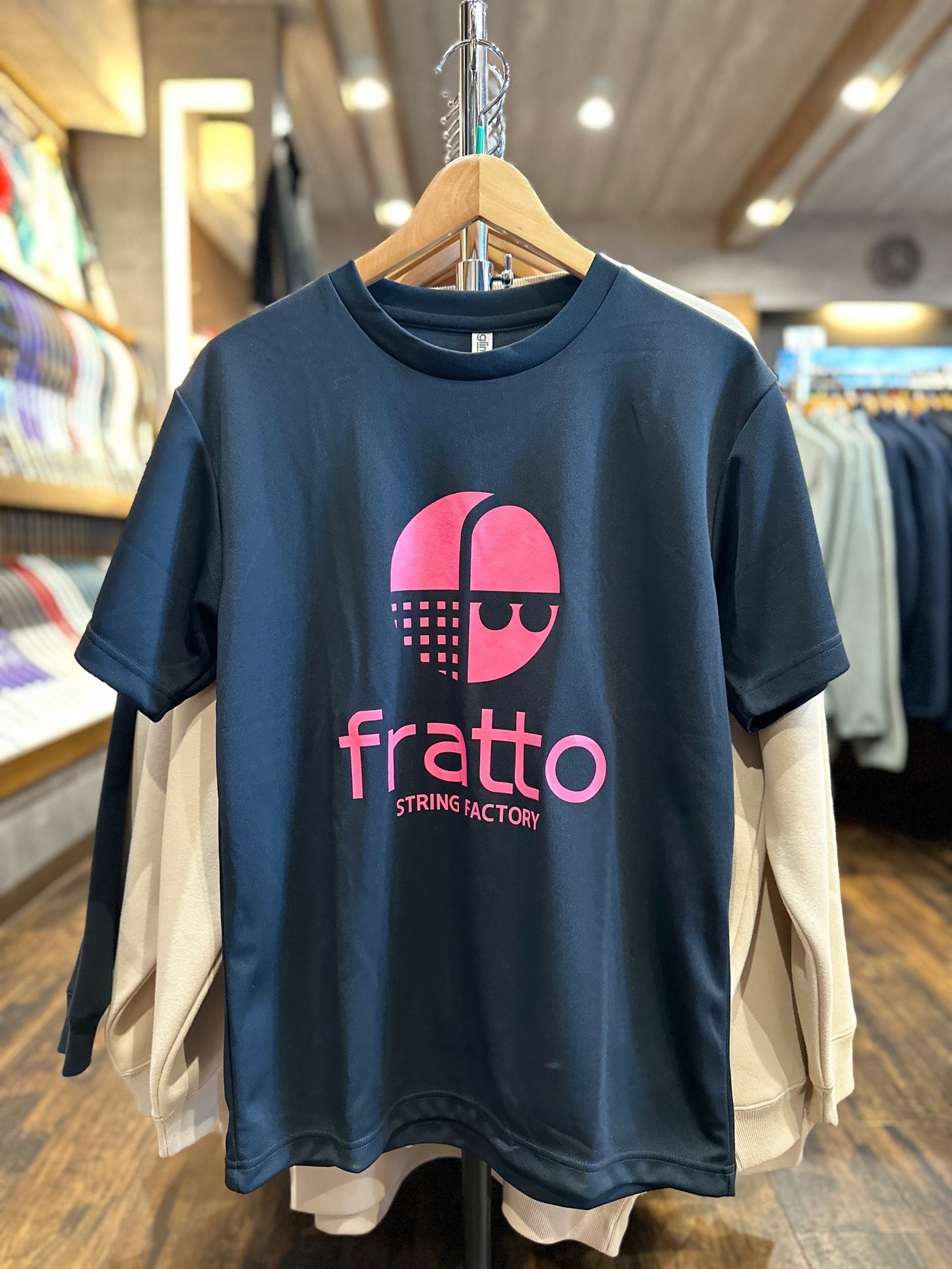 frattoオリジナル　　Tシャツ　マーク　　ブラックxピンク