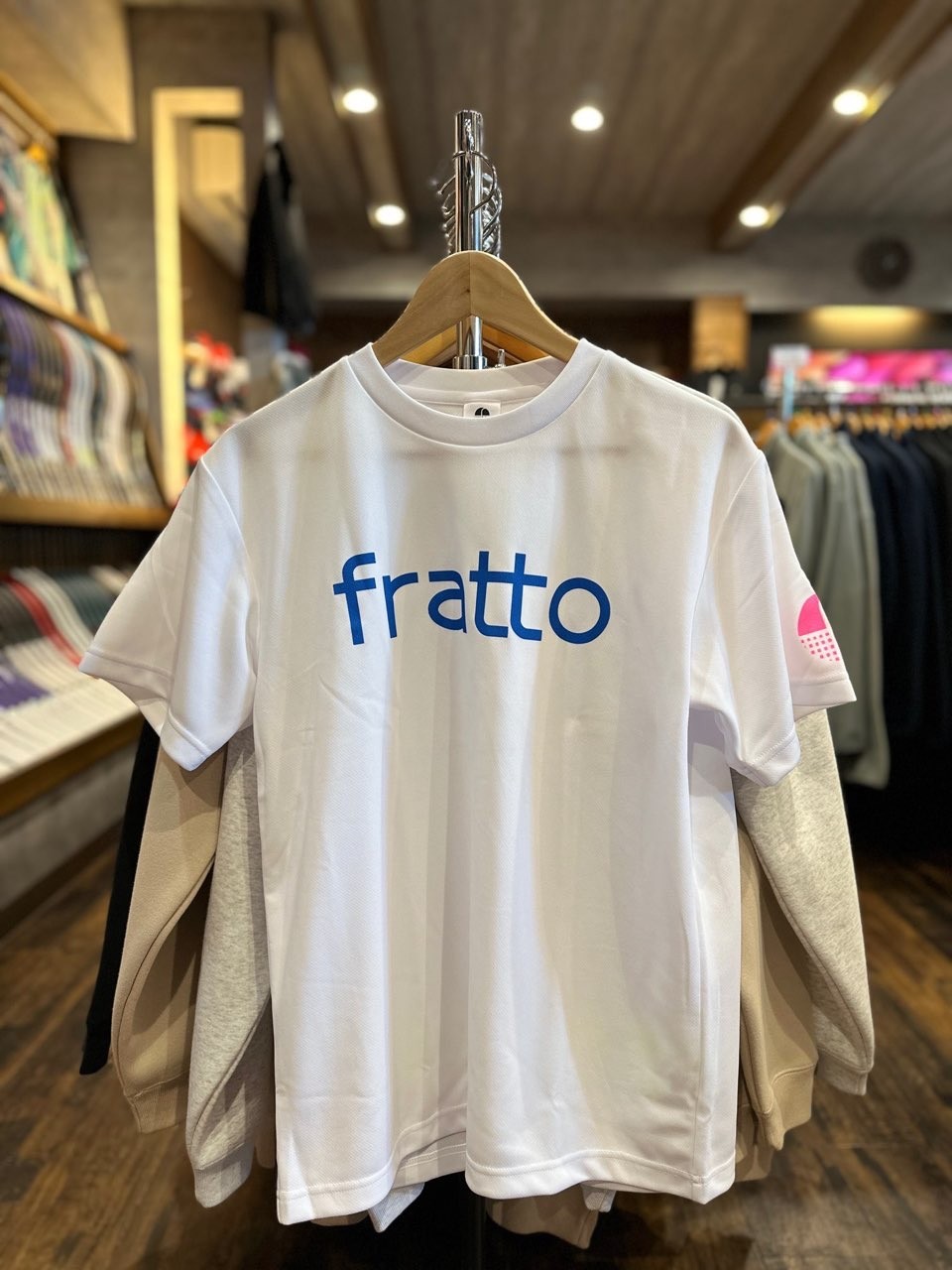 frattoオリジナル　　3色Tシャツ　半袖　　ホワイト