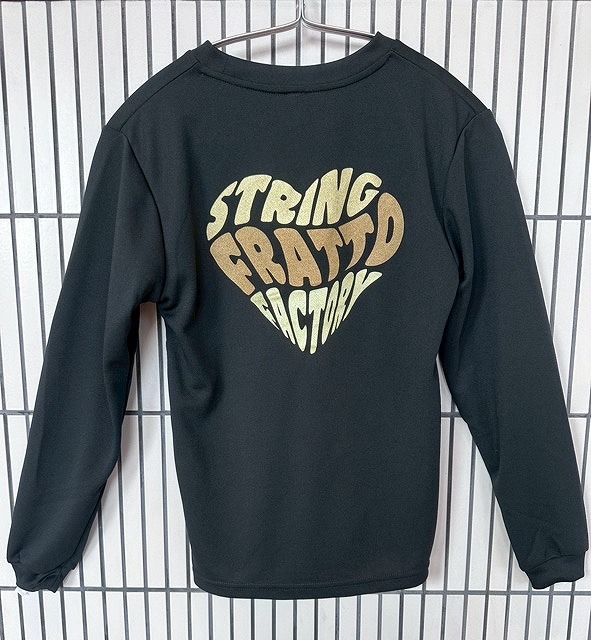 ＝ジュニア＝　frattoオリジナル　　ロングTシャツ　ハート　ブラック×ゴールド