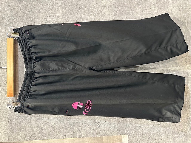 YONEX　x　fratto　コラボ七分丈パンツ 　ブラック×ピンク　YOS23038