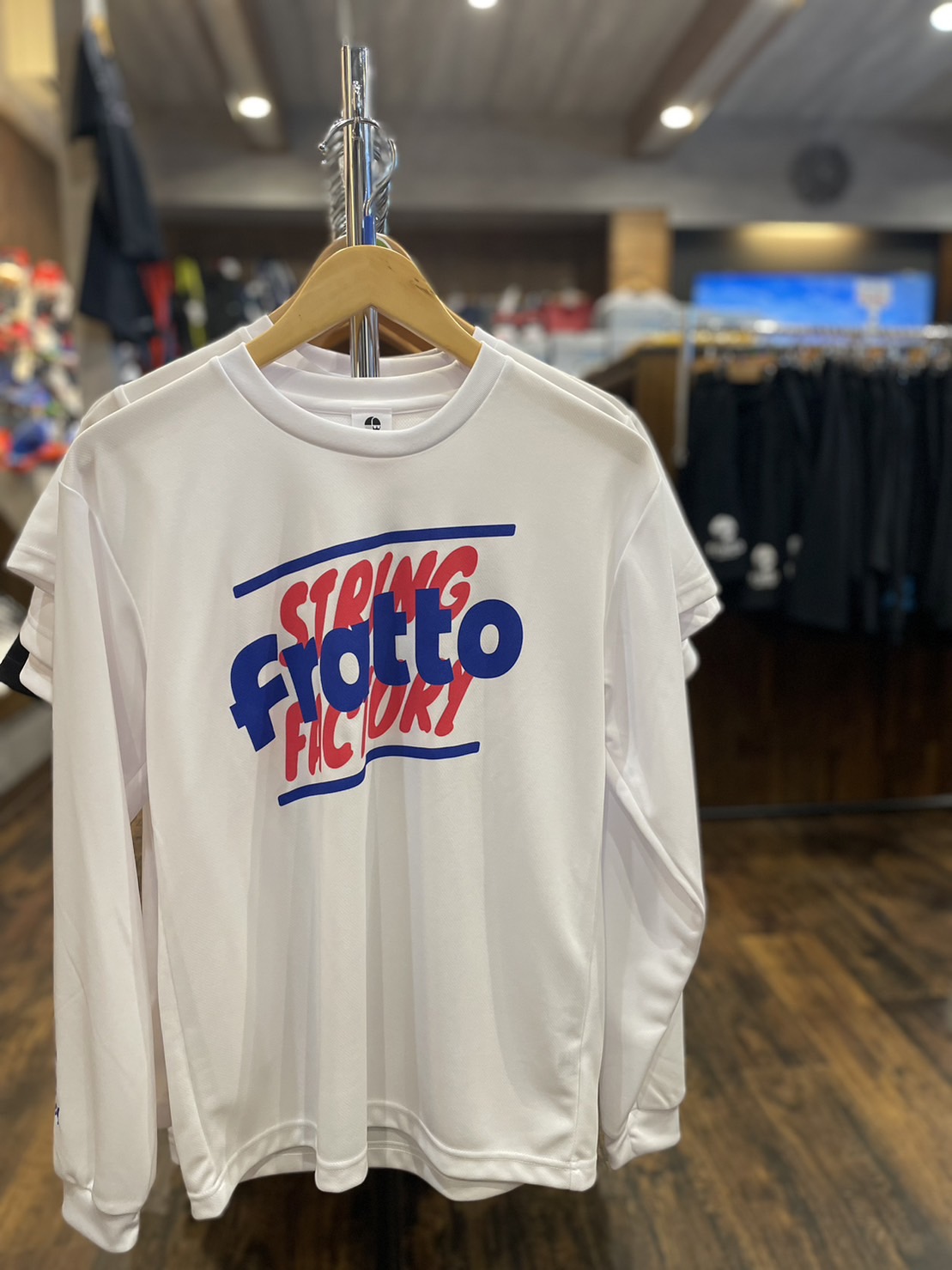 frattoオリジナル　　ロングTシャツ　　　POP in　　　ホワイト