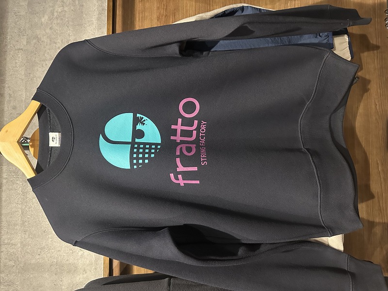 frattoオリジナル　 　ｸﾗｯｼｭ裏起毛ﾄﾚｰﾅｰ　　ネイビー×エメラルド