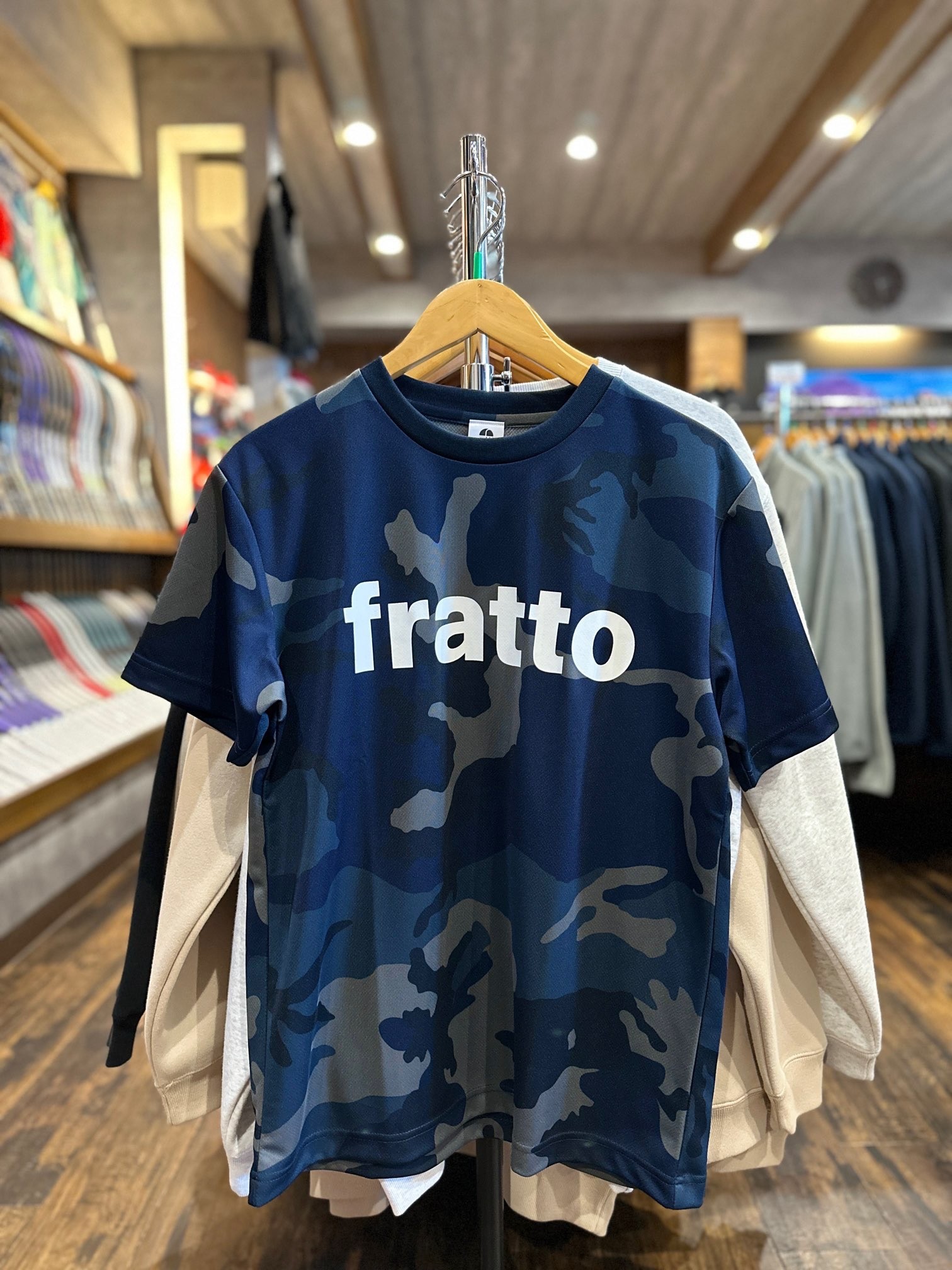 frattoオリジナル 　 カモフラTシャツ　　ネイビー