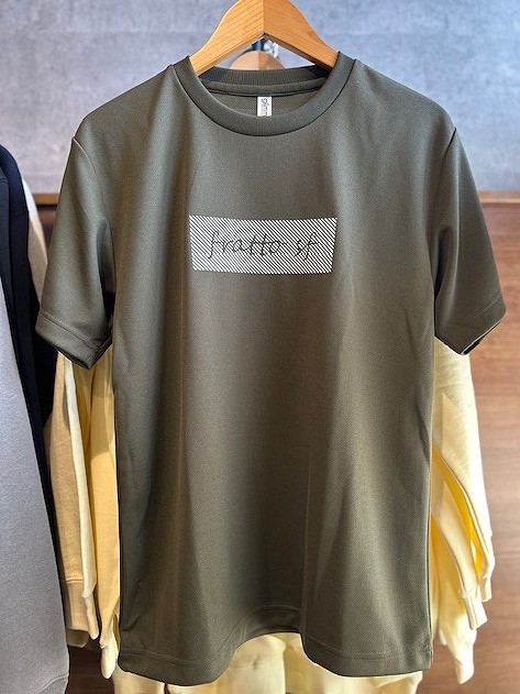 frattoオリジナル　シンプルロゴ（ストライプ）　Tシャツ　カーキXホワイト