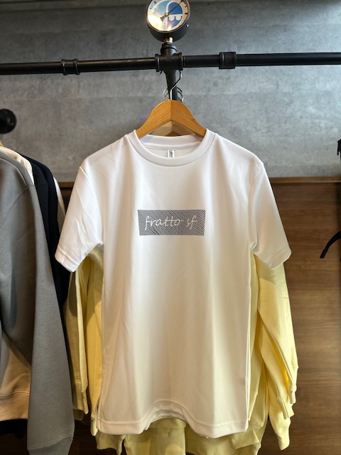 frattoオリジナル　シンプルロゴ（ストライプ）　Tシャツ　ホワイトXブラック