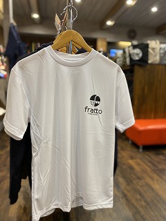 frattoオリジナル　ワンポイントTシャツ　　ホワイトxブラック