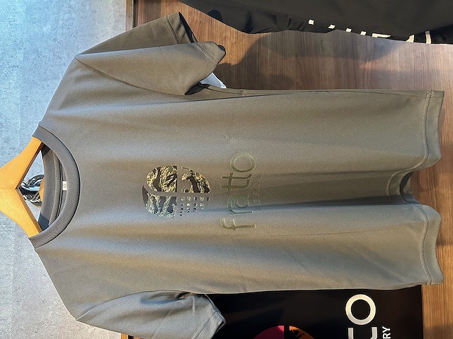 frattoオリジナル　　マークTシャツ　（カモフラ）グレー