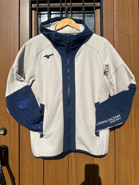 MIZUNO 　ZIPフリースパーカー　ベージュ